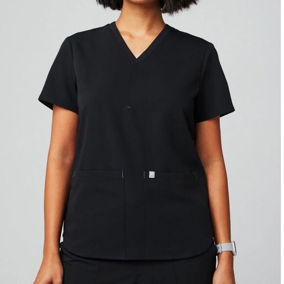 Fabletics Method 2-Pocket Scrub Top Black Small New With Tags - Picture 1 of 7